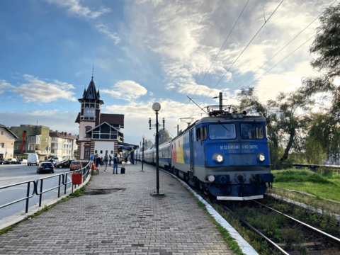 tiny-romania-night-train-vatra-dornei