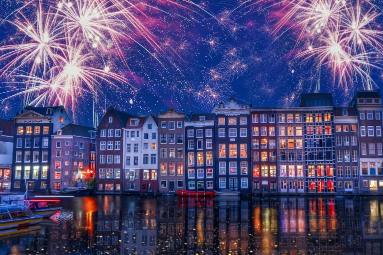 amsterdam-nye-fireworks