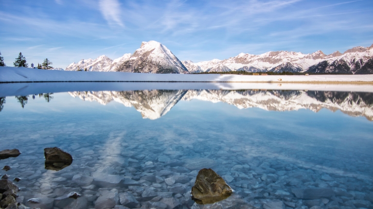 austria-alps-seefeld-plateau-snow-mountains-lake