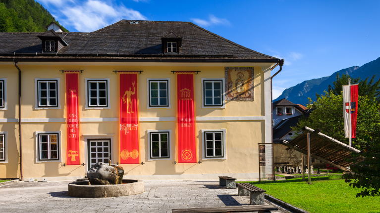 austria-hallstatt-hallstatt-museum-building