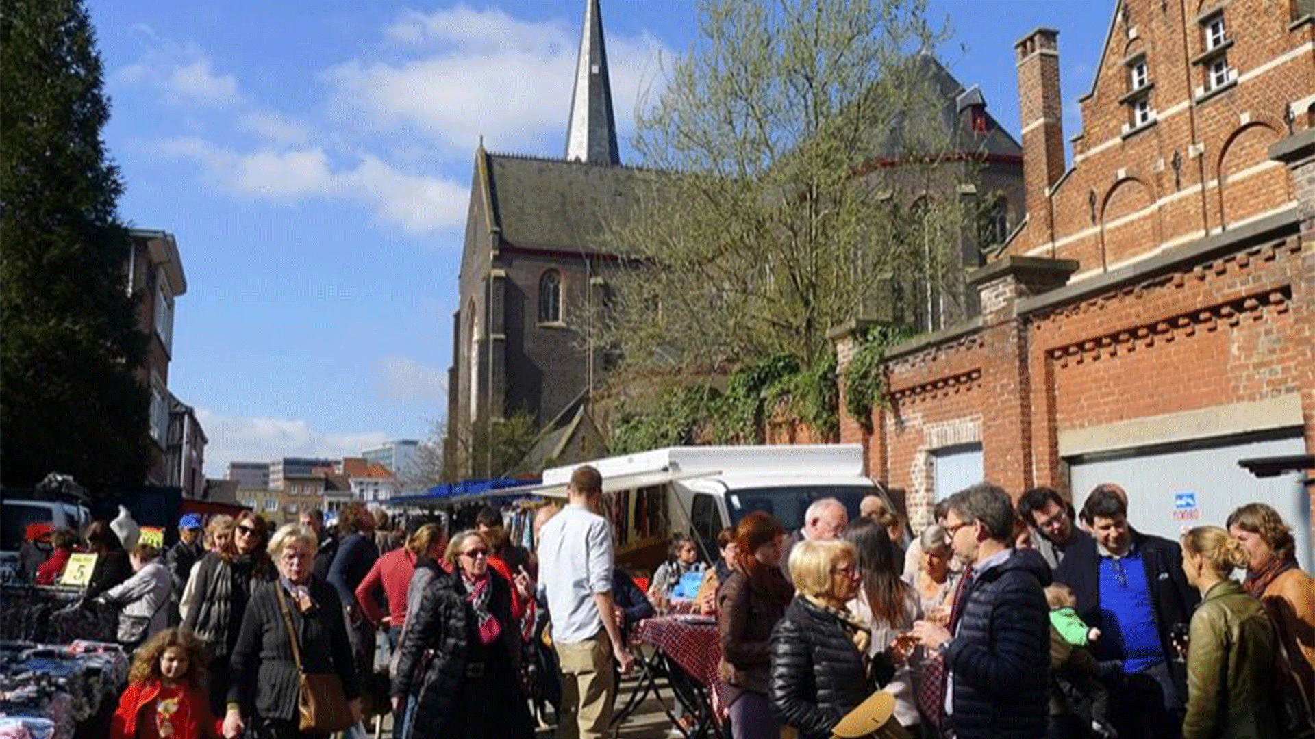 Sunday Market at Ledeberg by Bennie de Meulemeester 
