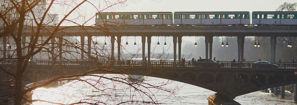 france-paris-metro-bridge-france