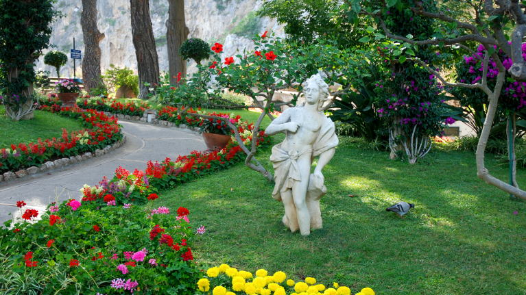 italy-capri-gardens-of-augustus