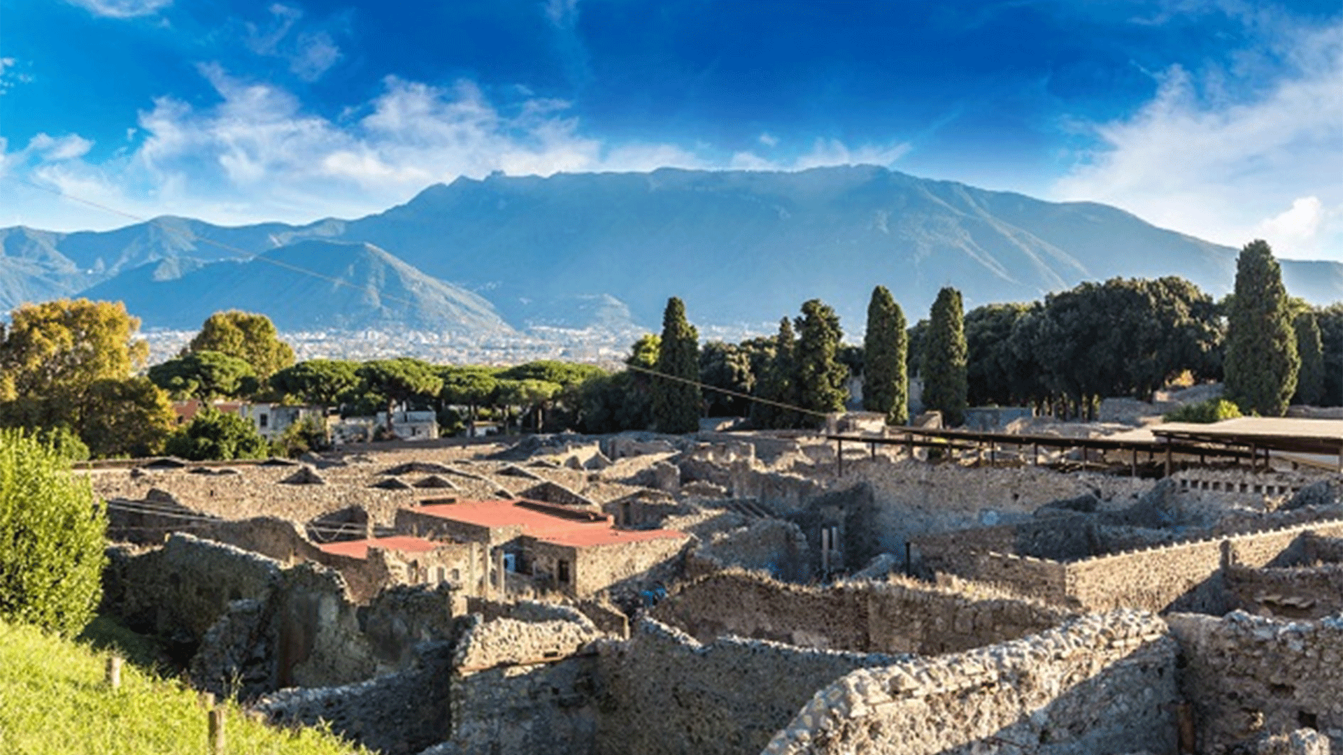 italy-pompeii-archeological-site