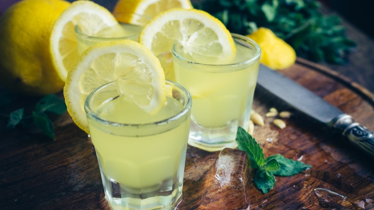limoncello-italy-lemons
