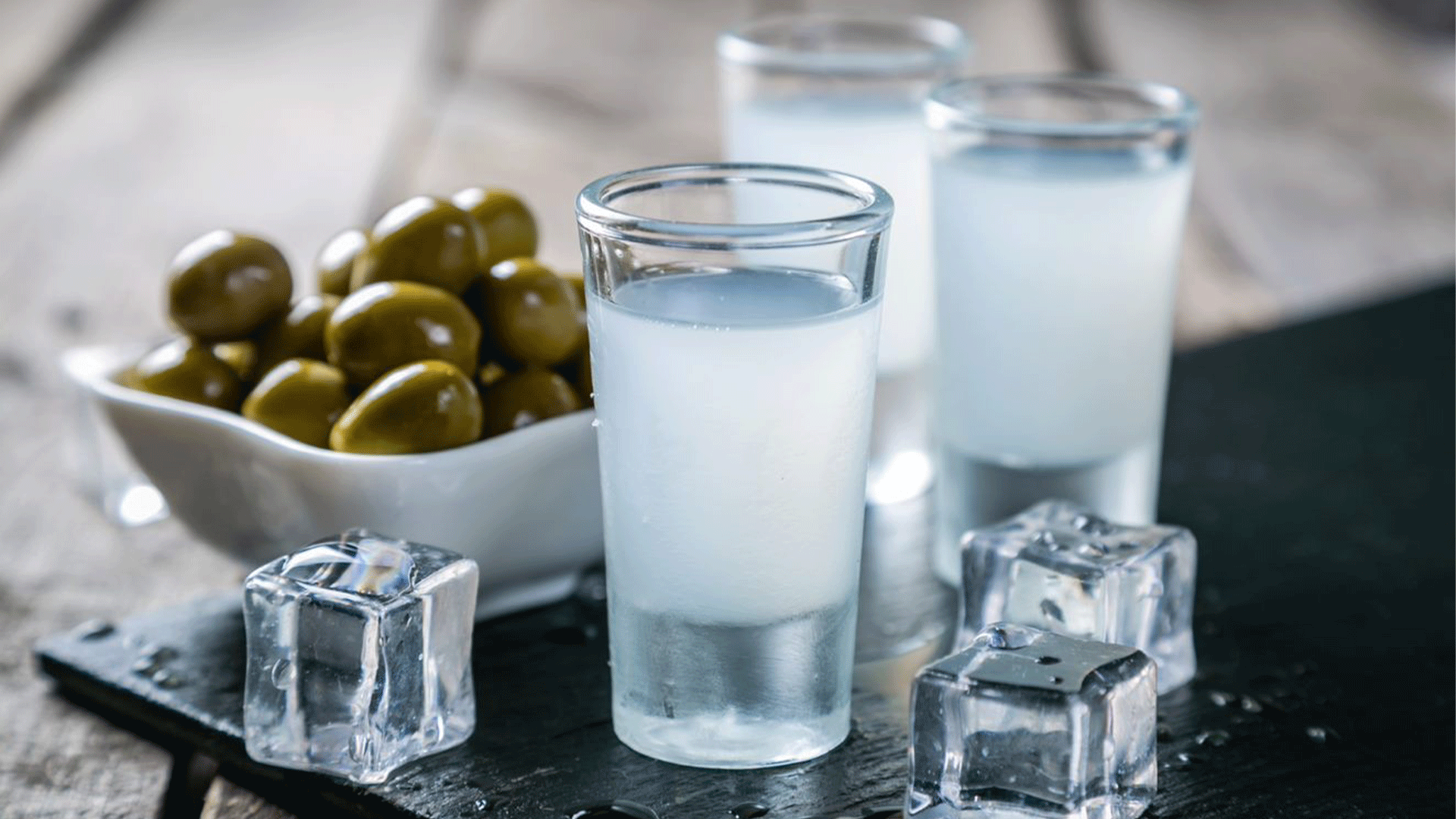 ouzo-greece-olives-ice
