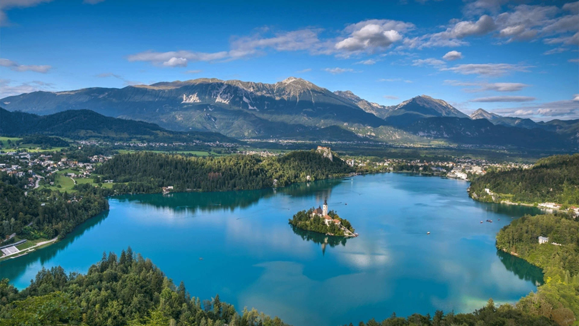 slovenia-lake-bled-mountains