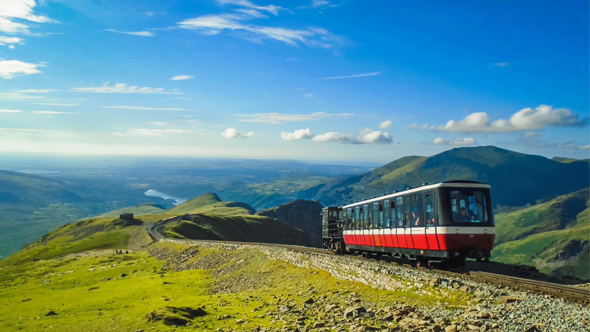 wales-snowdonia-mountain-railway