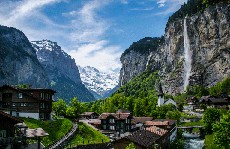 switzerland-lauterbrunnen-waterfall