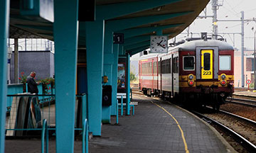 belgian-train-station-regional-train-arriving