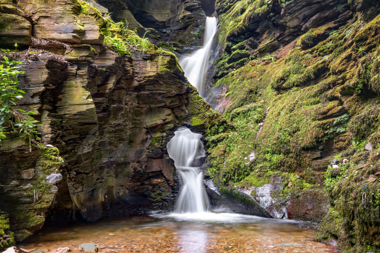 england-north-cornwall-waterfall-nature