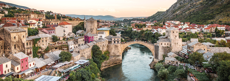 bosnia-herzegovina-mostar-panorama-view-on-the-bridge