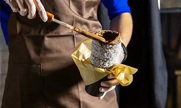 czech-republic-prague-trdelnik-sweet-pastry