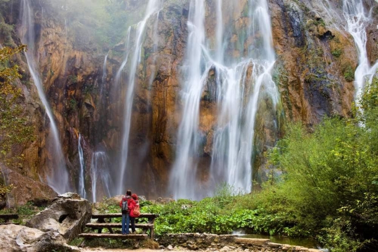 De meren en watervallen van Plitvice in Kroatië