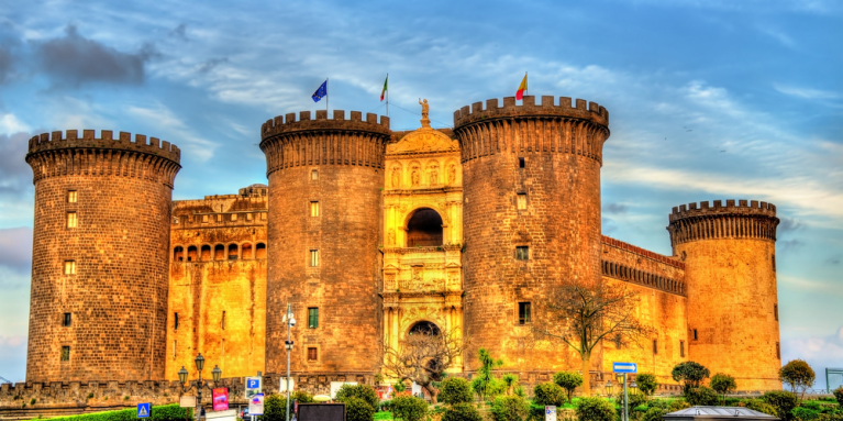 Castel Nuovo, Nápoles