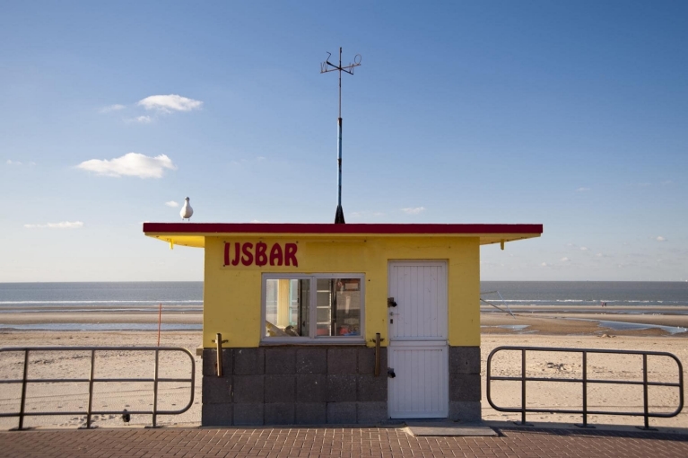     IJskraam aan de Belgische kust  