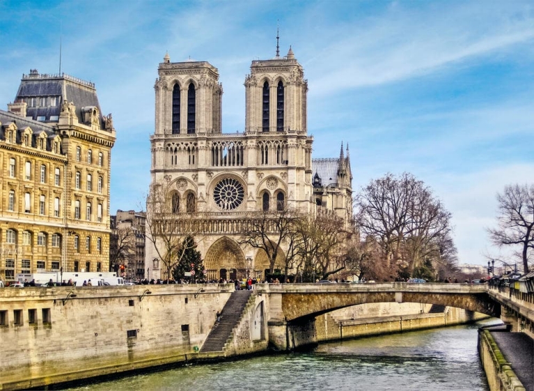  Notre Dame y el río Sena