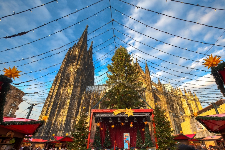 Kerstmarkt bij kathedraal Keulen