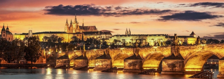 2_weeks_in_poland_and_the_czech_republic_-_charles_bridge_and_prague_castle_at_night