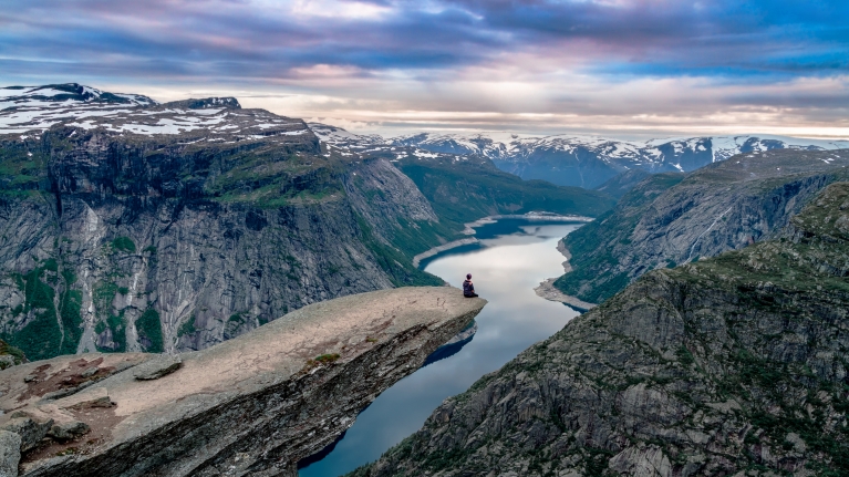 Felsvorsprung „Trollzunge“ in Norwegen