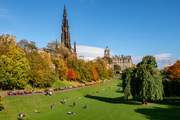 scotland-edinburgh-princes-street-gardens