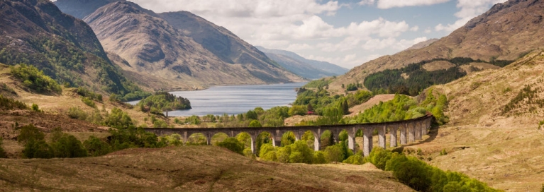 scotland-glenfinnan-viaduct-great-britain-masthead