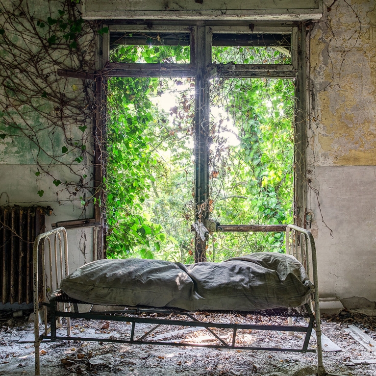 square-italy-poveglia-island-abandoned-hospital