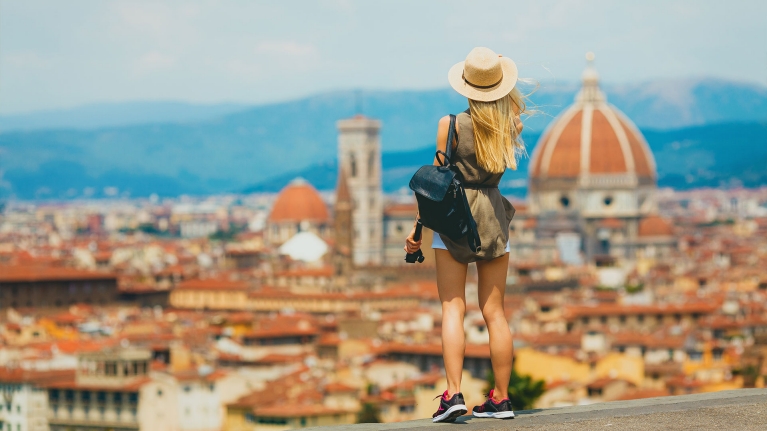 traveller-girl-in-italy-florence-city-panorama-summer-day