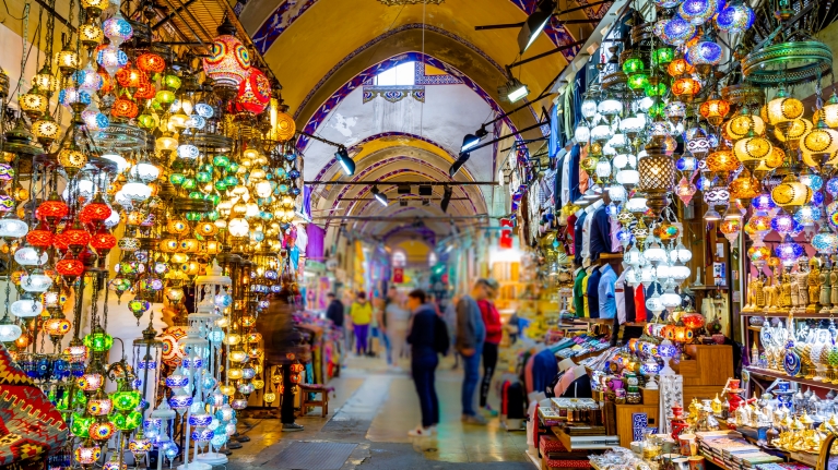 turkey-istanbul-grand-bazaar-lamps-sale