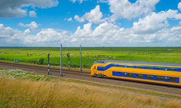 dutch-train-in-green-fields-small