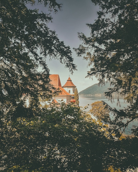 UGC-austria-traukirchin-salzkammergut-lake